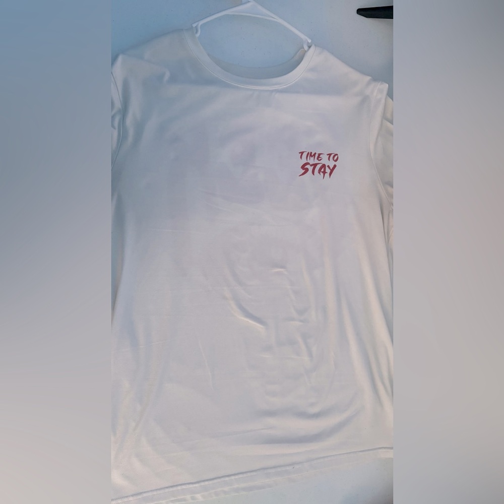 White short sleeve graphic tee
